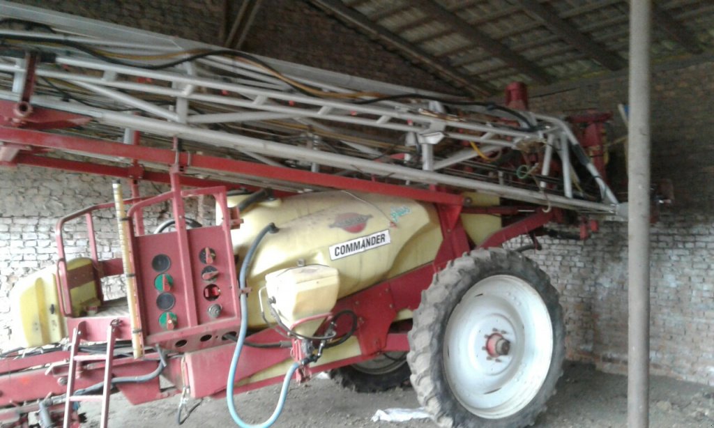 Weinbauspritze des Typs Hardi Commander 3300,  in Кіровоград (Bild 2)