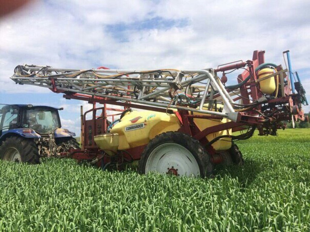 Weinbauspritze des Typs Hardi Commander 3300,  in Кіровоград (Bild 4)