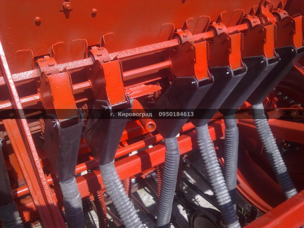 Direktsaatmaschine des Typs CHERVONA ZIRKA СЗ-3.6,  in Кіровоград (Bild 2)