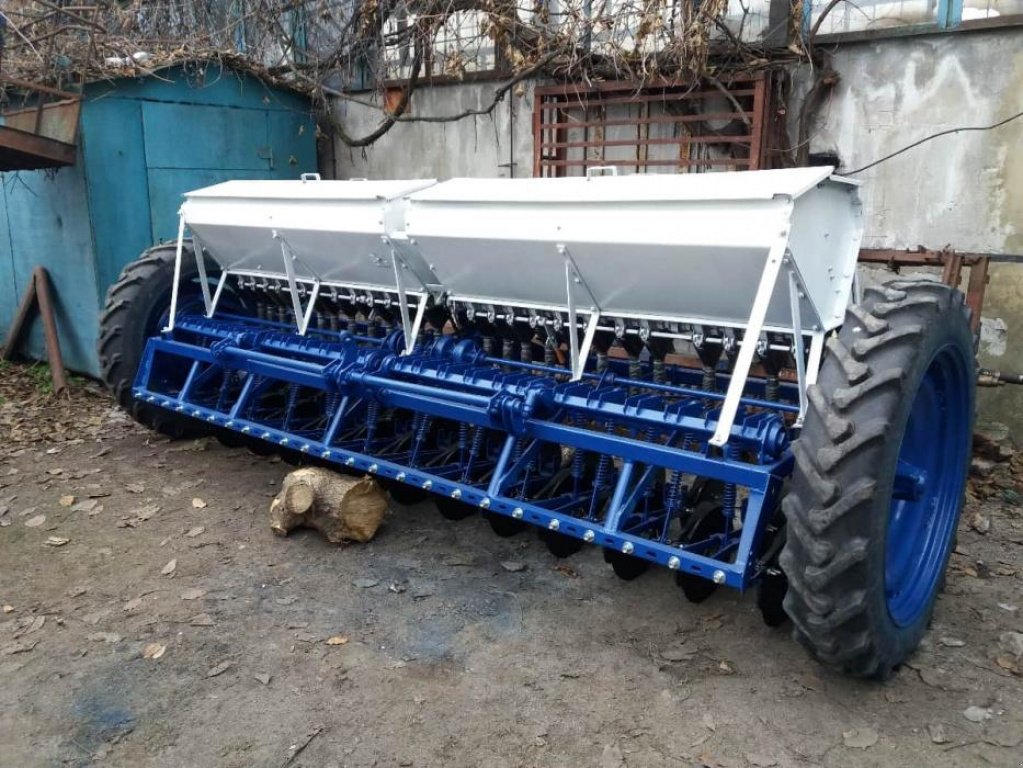 Direktsaatmaschine des Typs CHERVONA ZIRKA СЗ-3.6,  in Кіровоград (Bild 1)