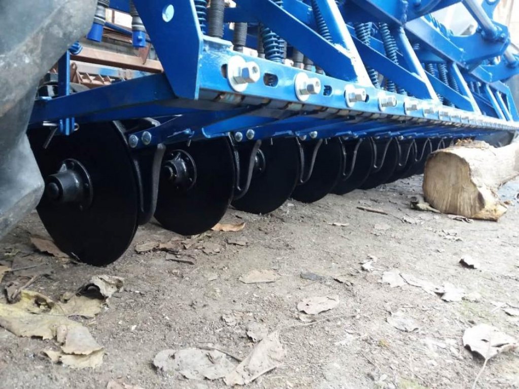 Direktsaatmaschine des Typs CHERVONA ZIRKA СЗ-3.6,  in Кіровоград (Bild 3)