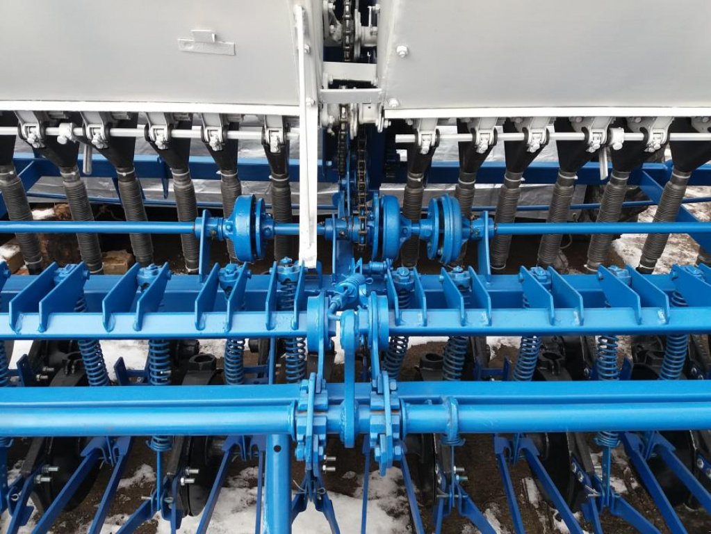 Direktsaatmaschine des Typs CHERVONA ZIRKA СЗ-3.6,  in Кіровоград (Bild 5)