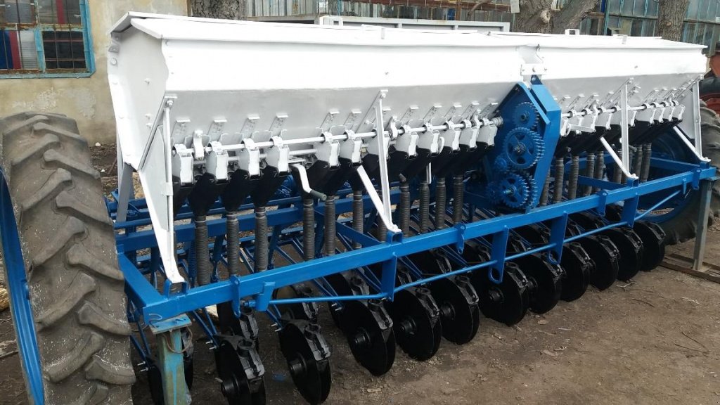 Direktsaatmaschine des Typs CHERVONA ZIRKA СЗ-3.6,  in Кіровоград (Bild 3)