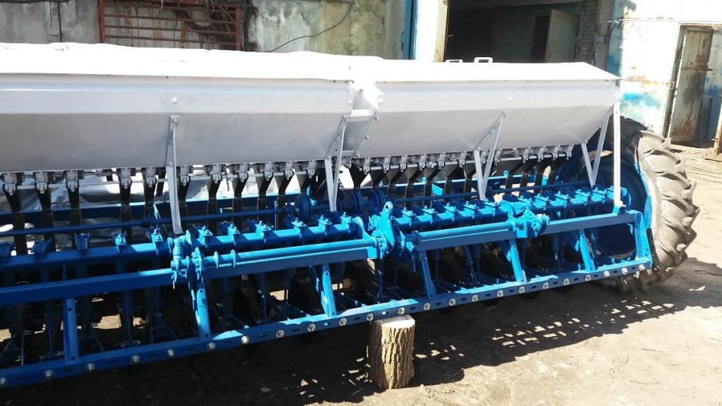 Direktsaatmaschine des Typs CHERVONA ZIRKA СЗ-3.6,  in Кіровоград (Bild 10)