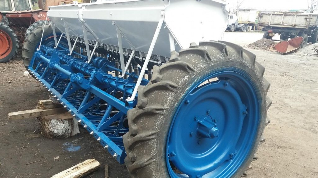 Direktsaatmaschine des Typs CHERVONA ZIRKA СЗ-3.6,  in Кіровоград (Bild 9)