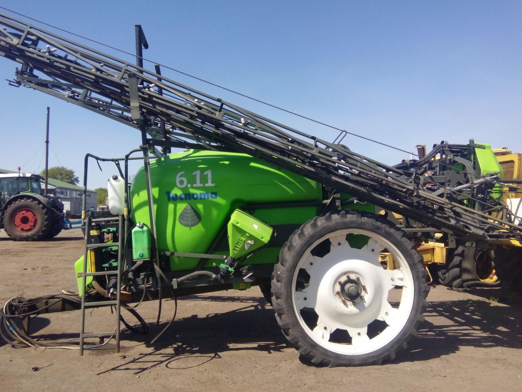 Weinbauspritze des Typs Tecnoma Galaxy Europe 3000,  in Київ (Bild 6)