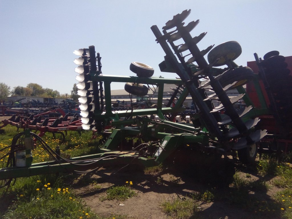 Wiesenegge des Typs John Deere 637,  in Київ (Bild 3)