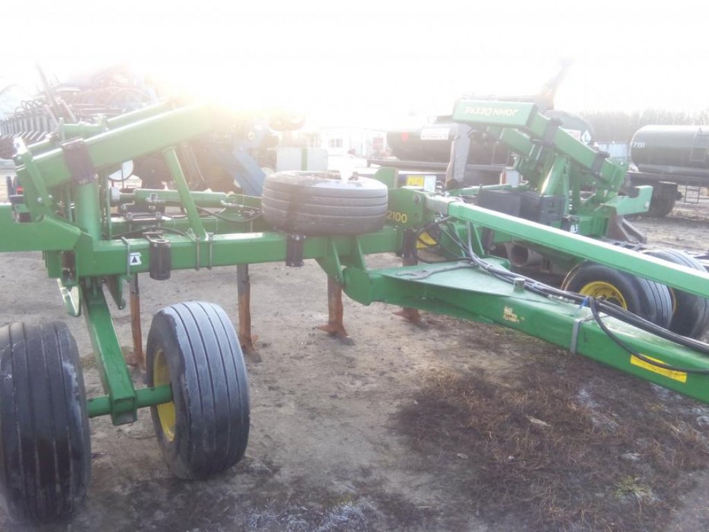 Spatenpflug des Typs John Deere 2100,  in Київ (Bild 5)