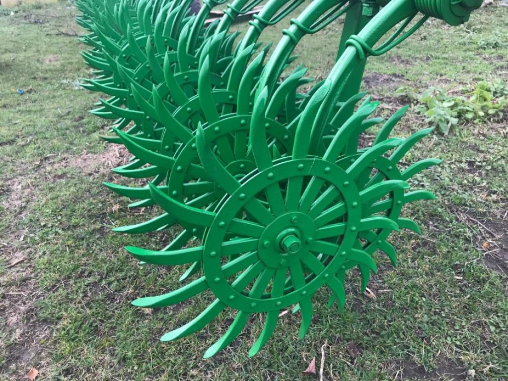 Wiesenegge des Typs John Deere 400,  in Біла Церква (Bild 3)