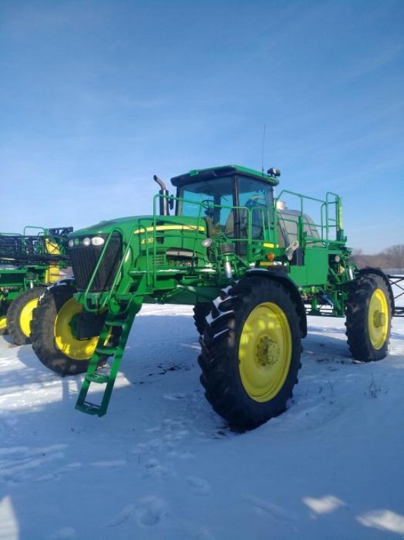 Selbstfahrspritze des Typs John Deere 4730,  in Біла Церква (Bild 2)