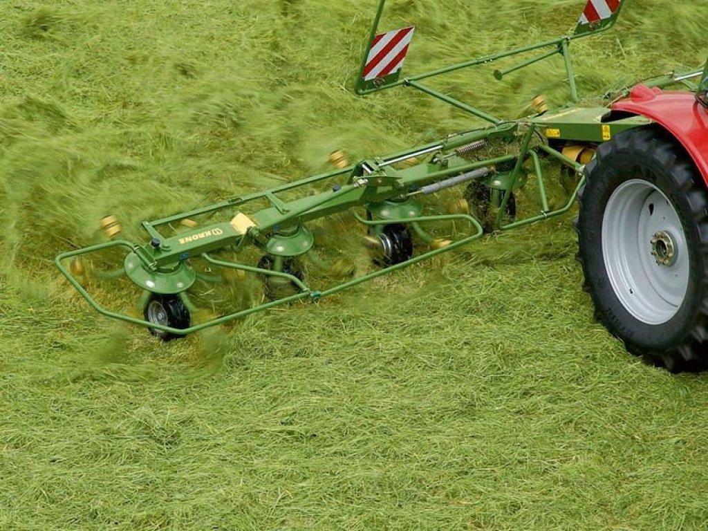 Schwader des Typs Krone KW 6.02/6, Gebrauchtmaschine in Київ (Bild 2)