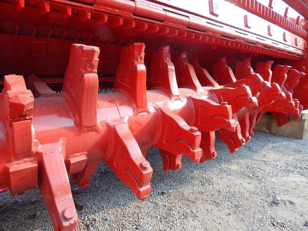 Straßenfräse des Typs Seppi Multiforst 200, Gebrauchtmaschine in Київ (Bild 2)