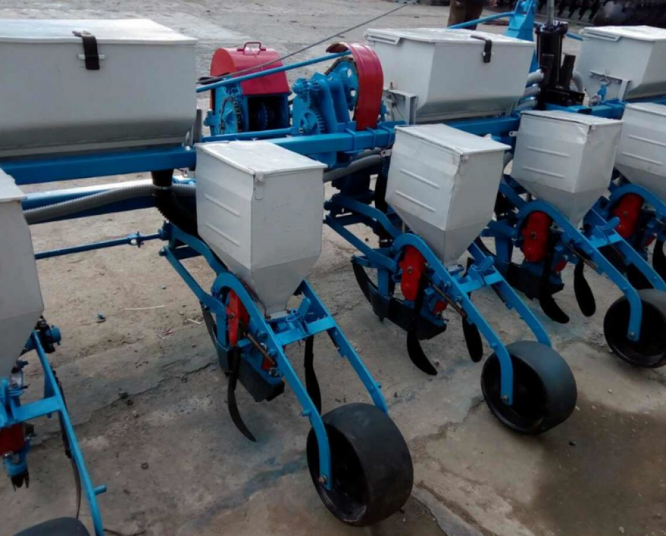 Sämaschine des Typs CHERVONA ZIRKA СУПН-8,  in Новий Буг (Bild 5)