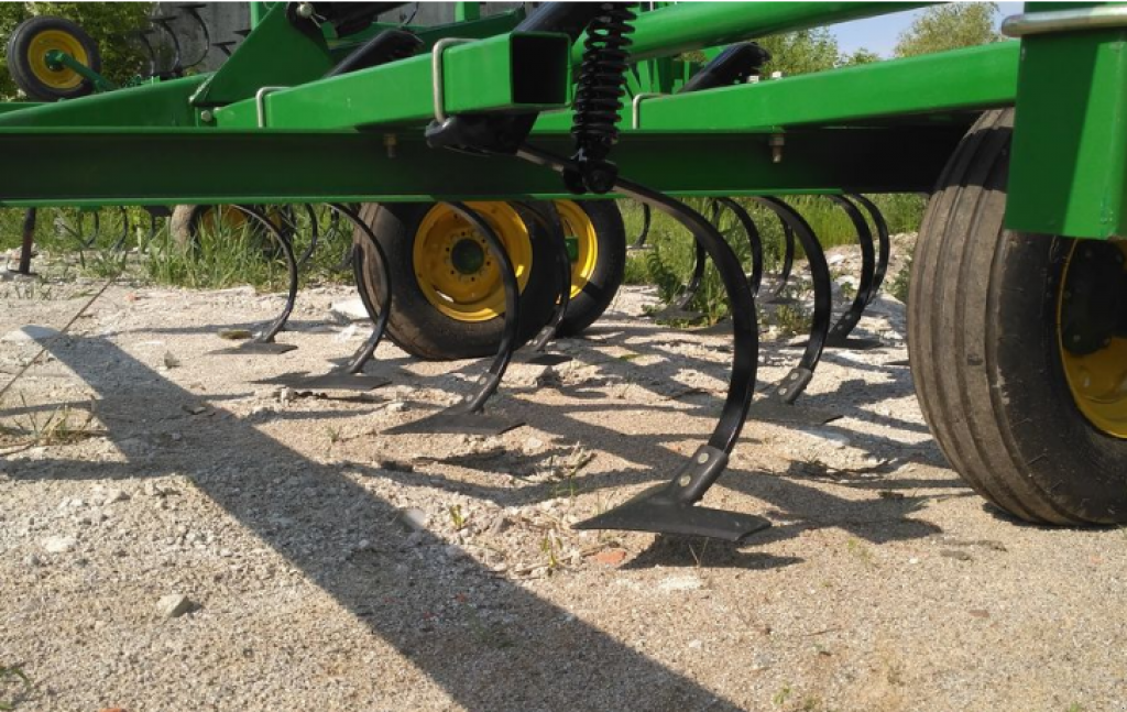 Kartoffelpflegetechnik des Typs John Deere 1000,  in Калинівка (Bild 3)