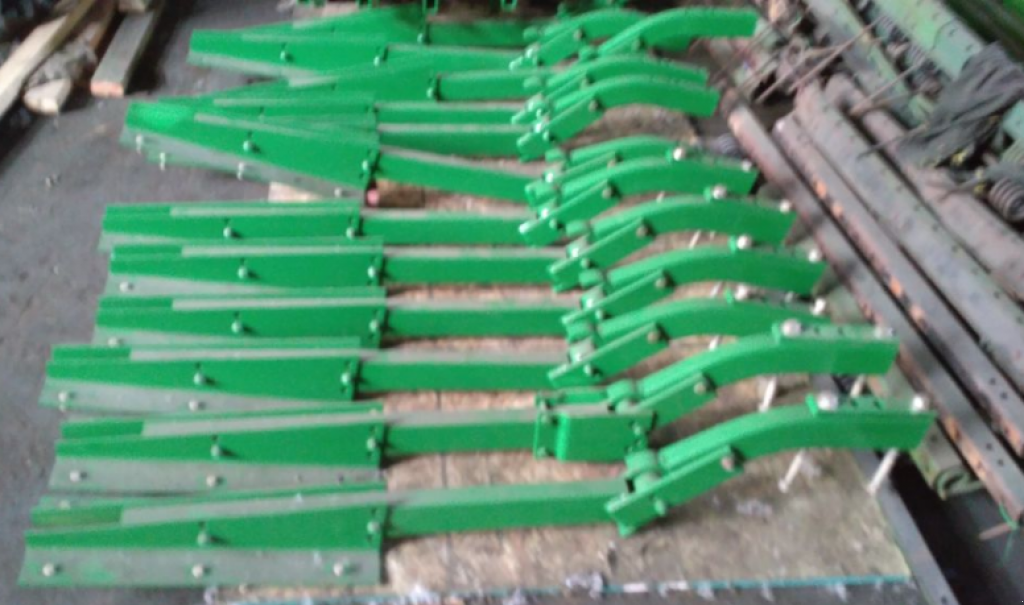 Kartoffelpflegetechnik des Typs John Deere 1000,  in Калинівка (Bild 6)