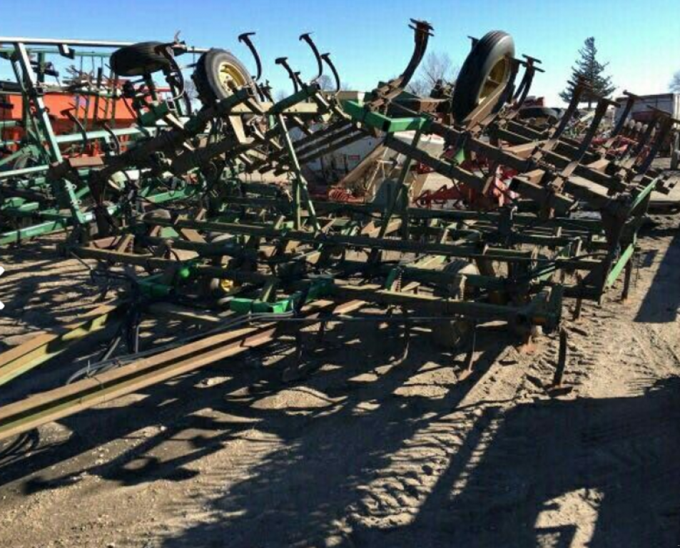 Kartoffelpflegetechnik des Typs John Deere 1010,  in Калинівка (Bild 2)