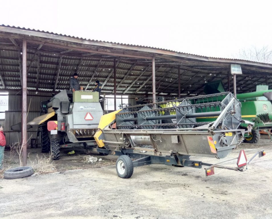 Oldtimer-Mähdrescher des Typs Sampo 3045 С,  in Хмельницький (Bild 9)