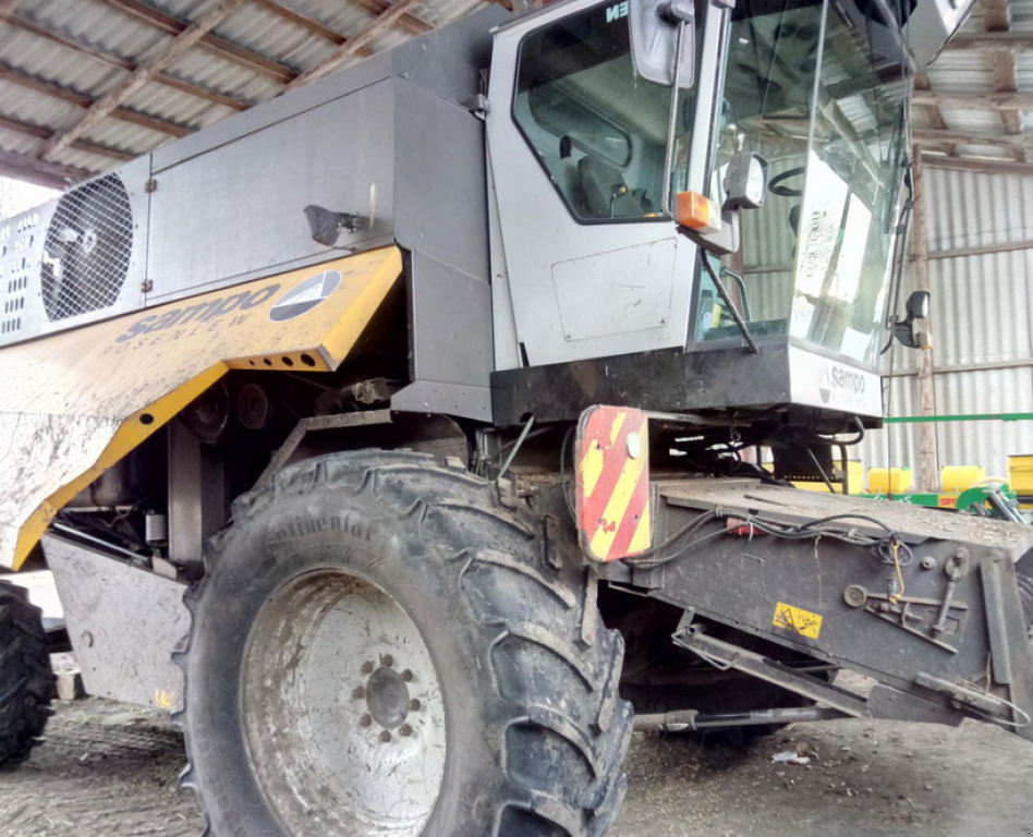 Oldtimer-Mähdrescher des Typs Sampo 3045 С,  in Хмельницький (Bild 1)