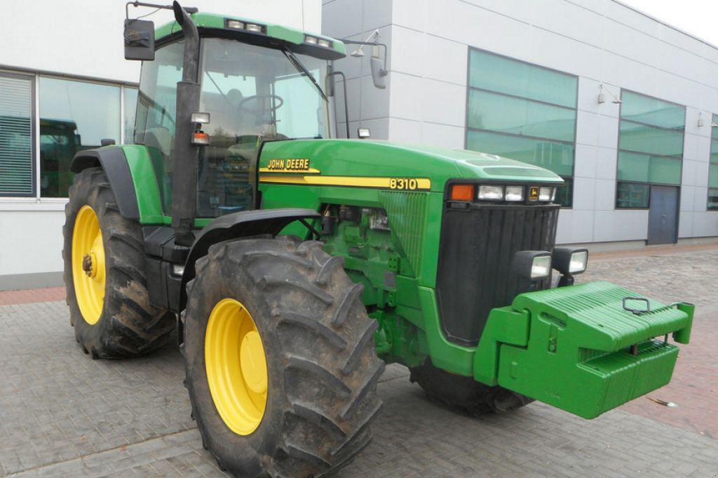 Oldtimer-Traktor des Typs John Deere 8310, Neumaschine in Хмельницький (Bild 3)