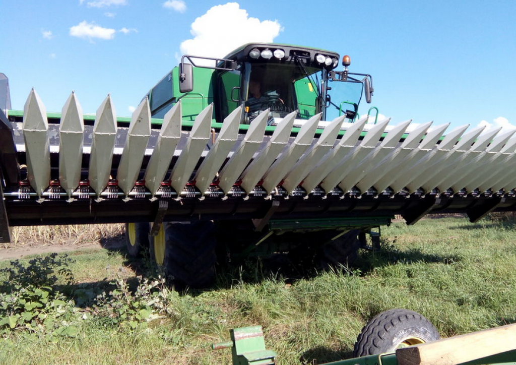 Sonnenblumenschneidwerk des Typs Nardi SunStorm,  in Хмельницький (Bild 1)