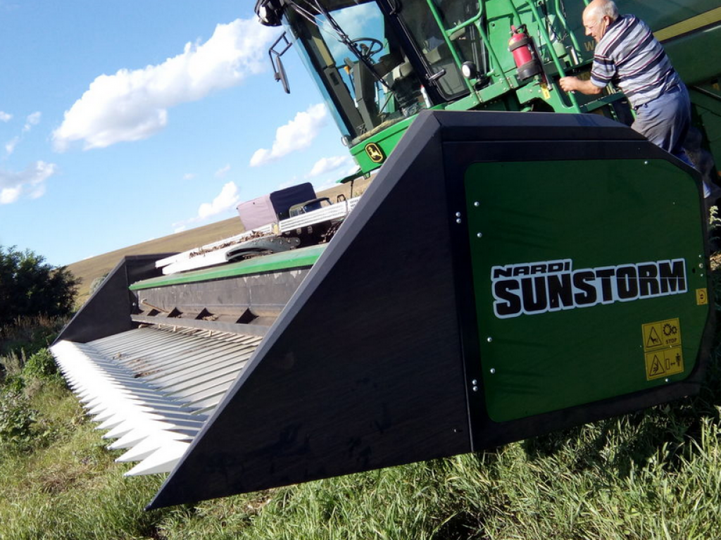 Sonnenblumenschneidwerk des Typs Nardi SunStorm,  in Хмельницький (Bild 2)