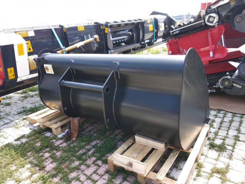 Teleskopstapler des Typs Merlo P 34.7,  in Хмельницький (Bild 3)