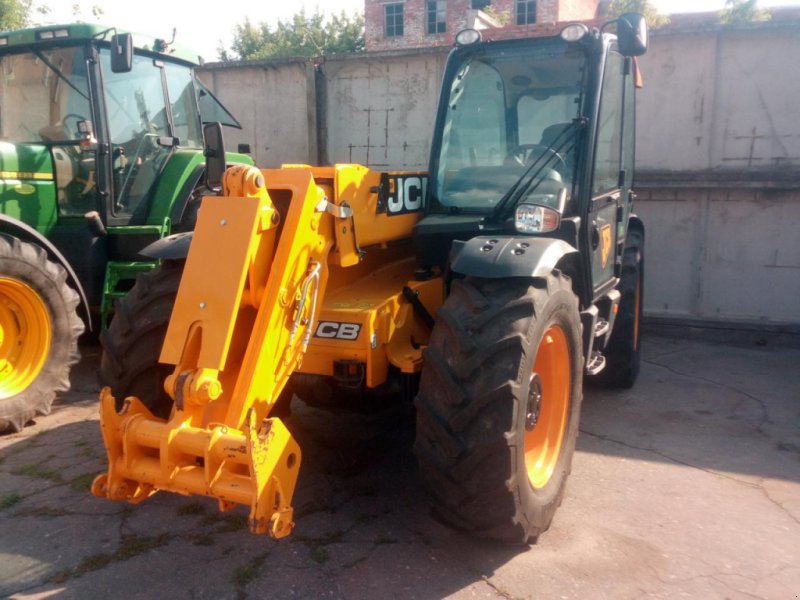 Teleskopstapler des Typs JCB 531-70,  in Звенигородка (Bild 1)