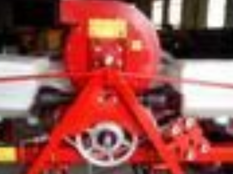 Sämaschine des Typs CHERVONA ZIRKA СУПН-8,  in Дніпропетровськ (Bild 1)