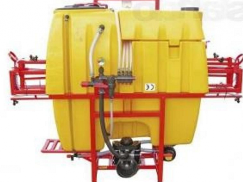 Anbauspritze des Typs Valmet OP-800,  in Дніпропетровськ (Bild 1)