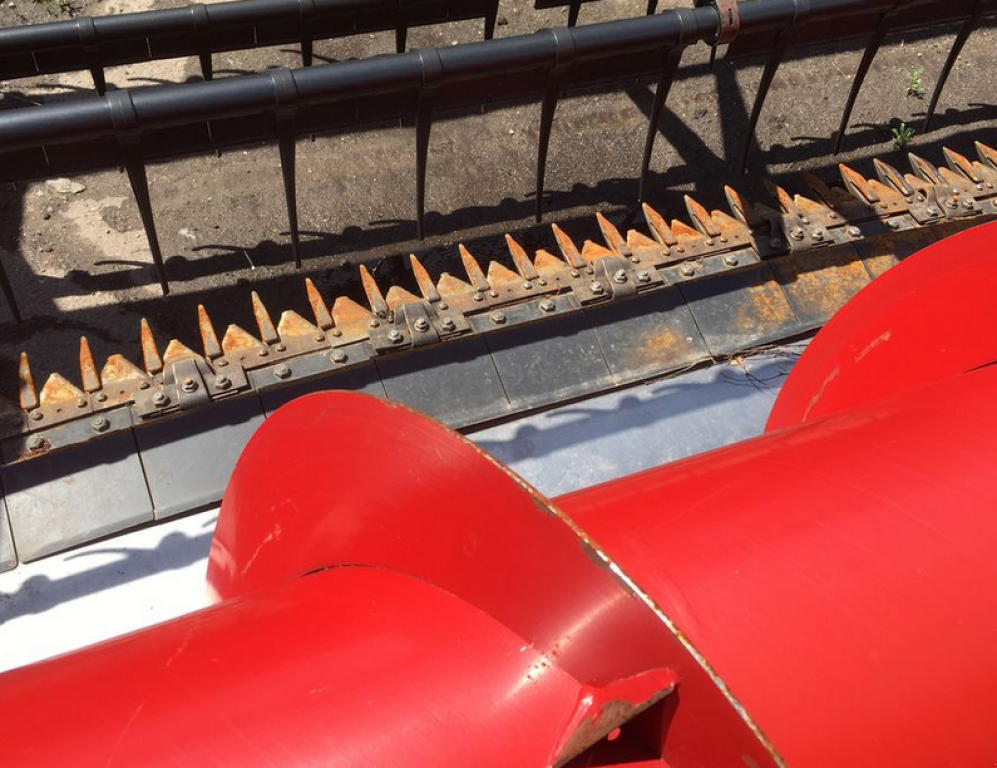 Schneidwerk des Typs Case IH 2020-7,  in Любар (Bild 4)