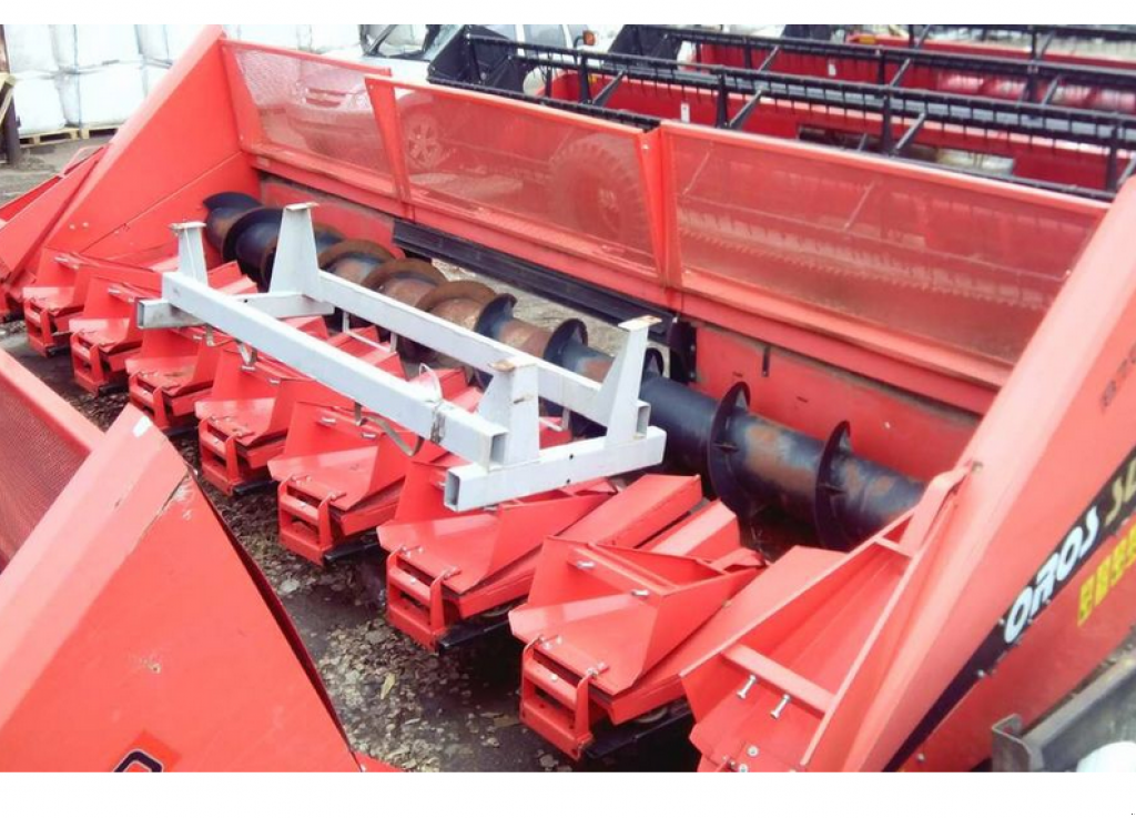 Sonnenblumenschneidwerk des Typs Oros Sun 8,  in Любар (Bild 4)