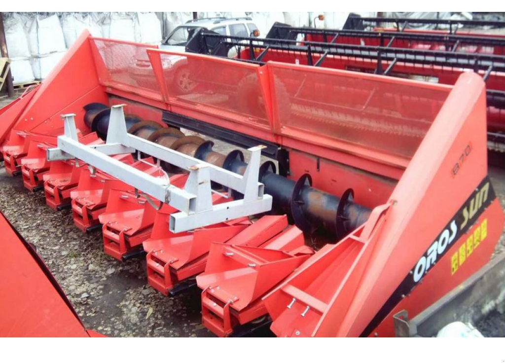 Sonnenblumenschneidwerk des Typs Oros Sun 8,  in Любар (Bild 3)