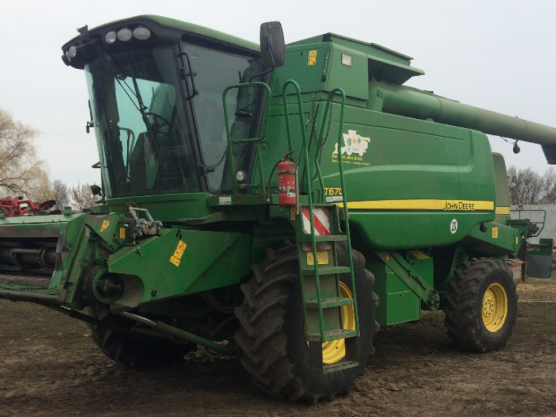Oldtimer-Mähdrescher des Typs John Deere T670, Neumaschine in Не обрано (Bild 1)