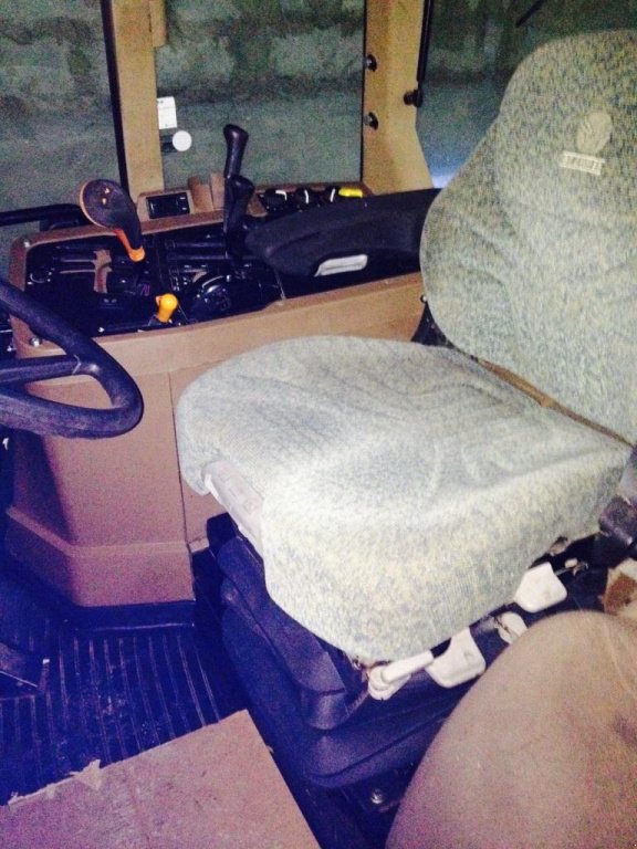 Oldtimer-Traktor des Typs John Deere 7710, Neumaschine in Житомир (Bild 4)