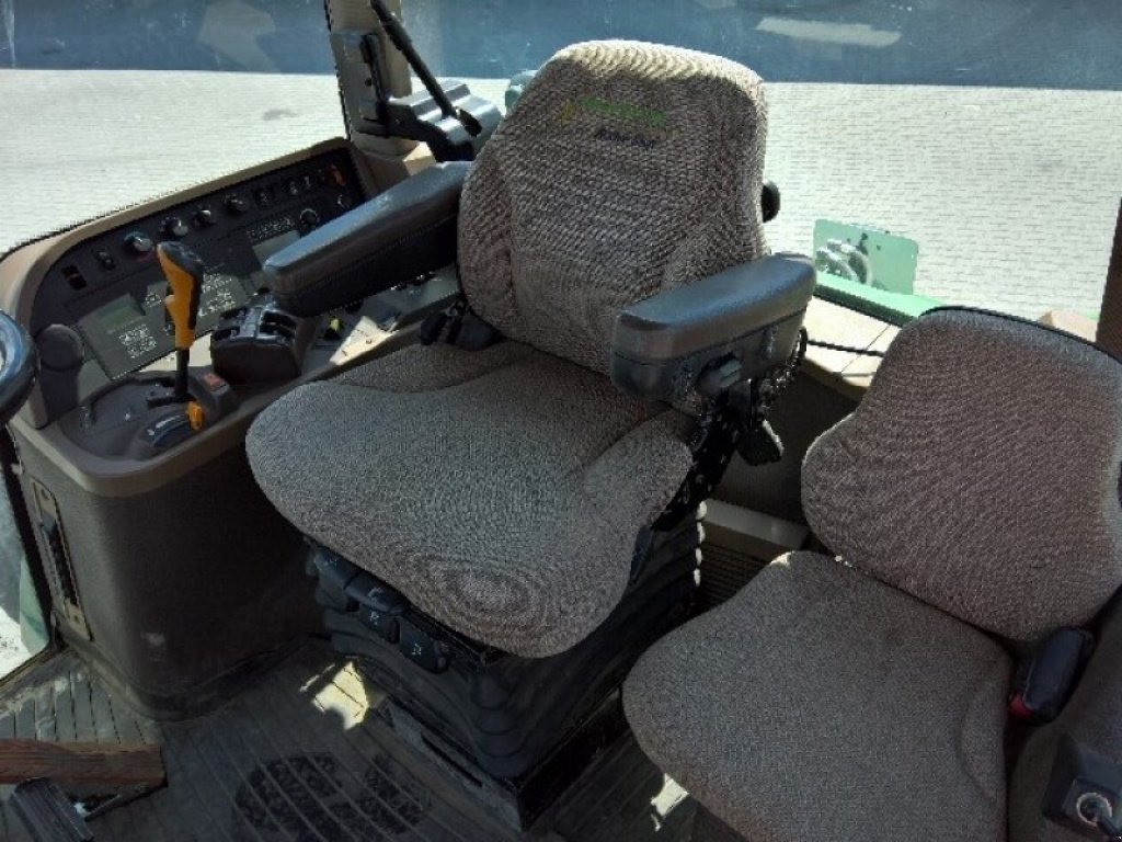 Oldtimer-Traktor des Typs John Deere 7930, Neumaschine in Житомир (Bild 4)