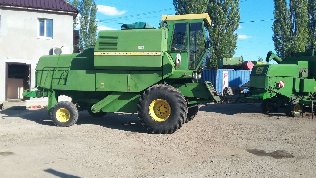 Oldtimer-Mähdrescher des Typs John Deere 975, Neumaschine in Не обрано (Bild 3)