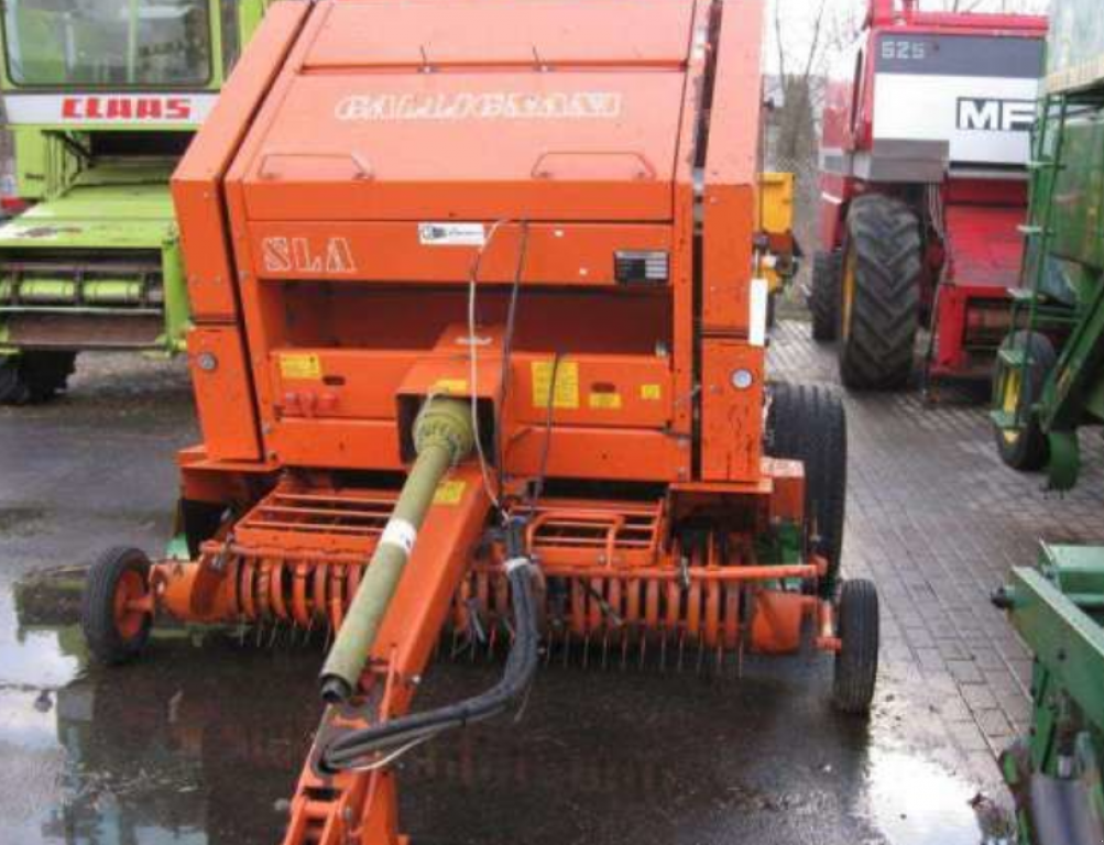 Rundballenpresse des Typs Gallignani 9300,  in Радехів (Bild 2)