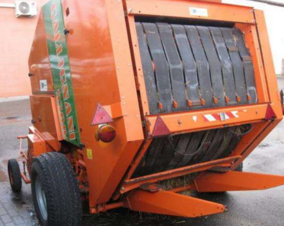 Rundballenpresse des Typs Gallignani 9300,  in Радехів (Bild 4)