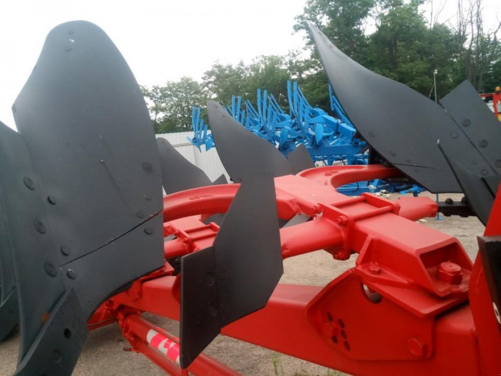 Scheibenpflug des Typs Kverneland RX-100/8 (5+3),  in Маріуполь (Bild 6)