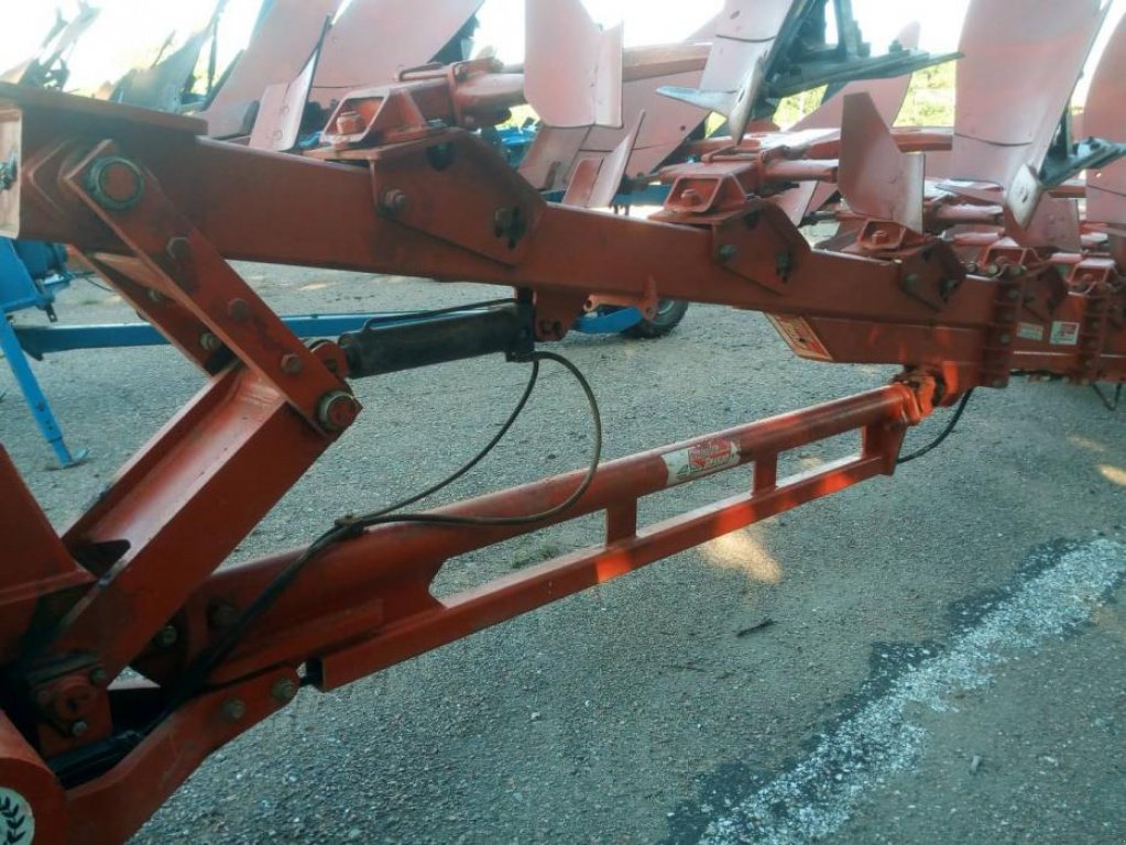 Scheibenpflug des Typs Gregoire-Besson SPSF 9,  in Маріуполь (Bild 4)