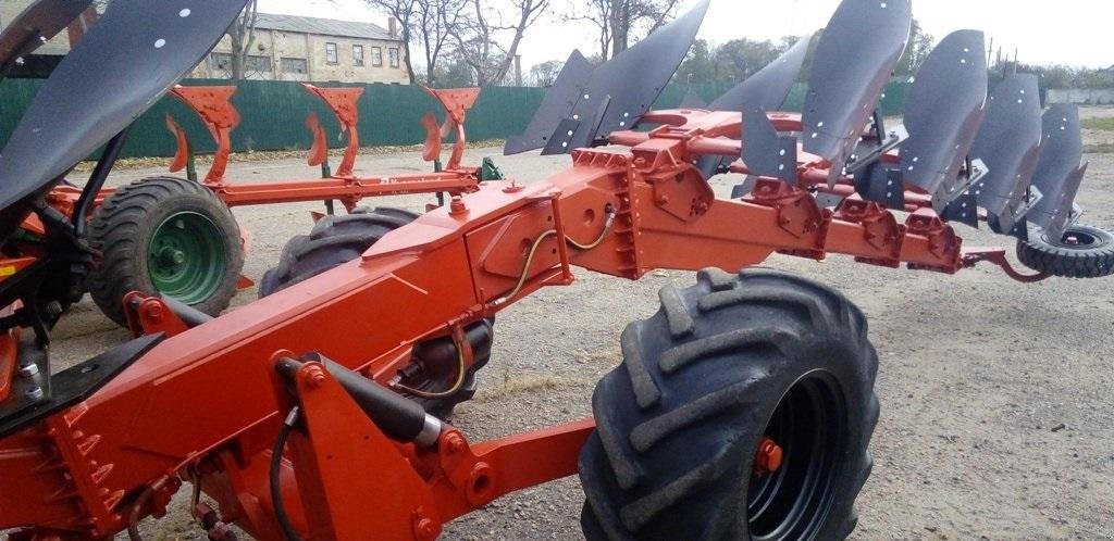 Scheibenpflug des Typs Gregoire-Besson SP 8,  in Маріуполь (Bild 1)