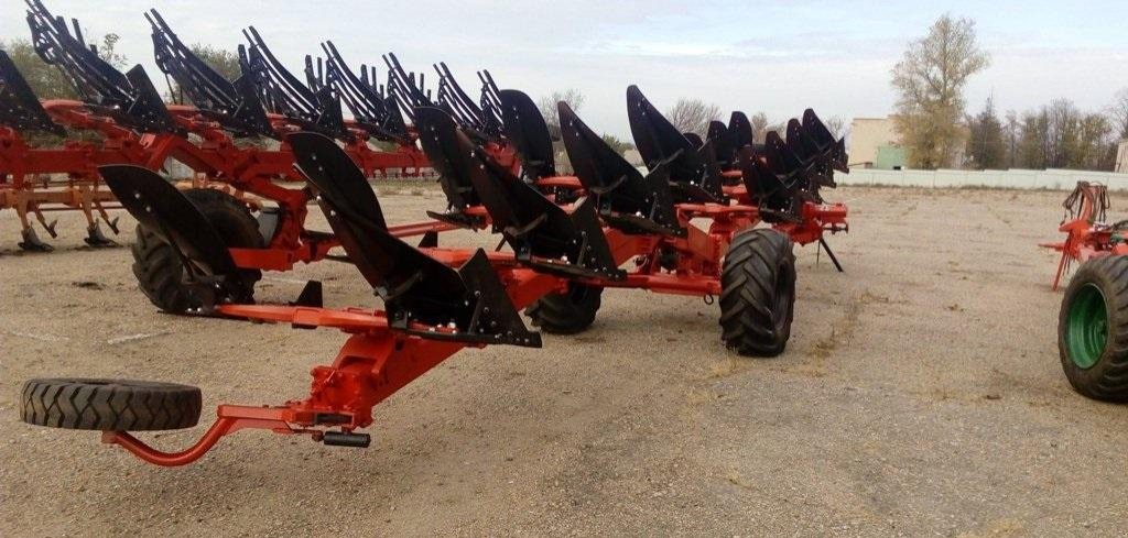 Scheibenpflug des Typs Gregoire-Besson SP 8,  in Маріуполь (Bild 3)