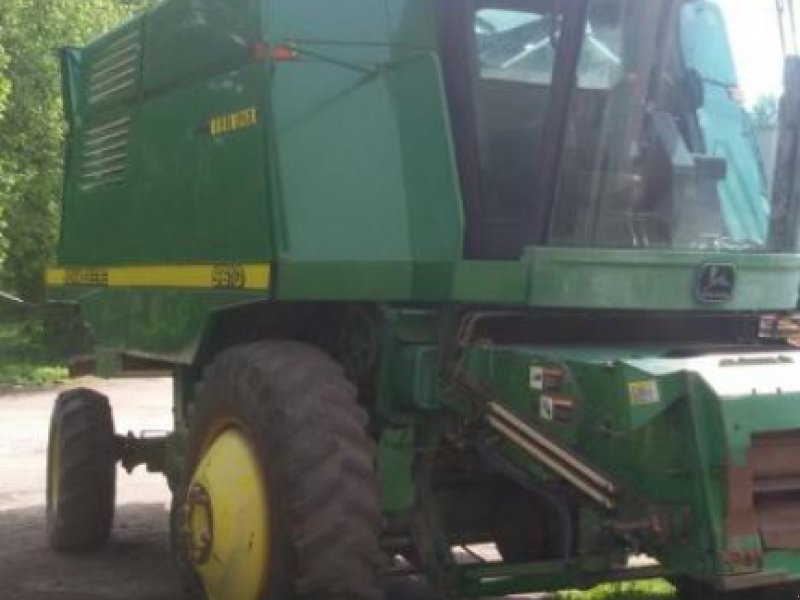 Oldtimer-Mähdrescher des Typs John Deere 9610,  in Маріуполь (Bild 1)