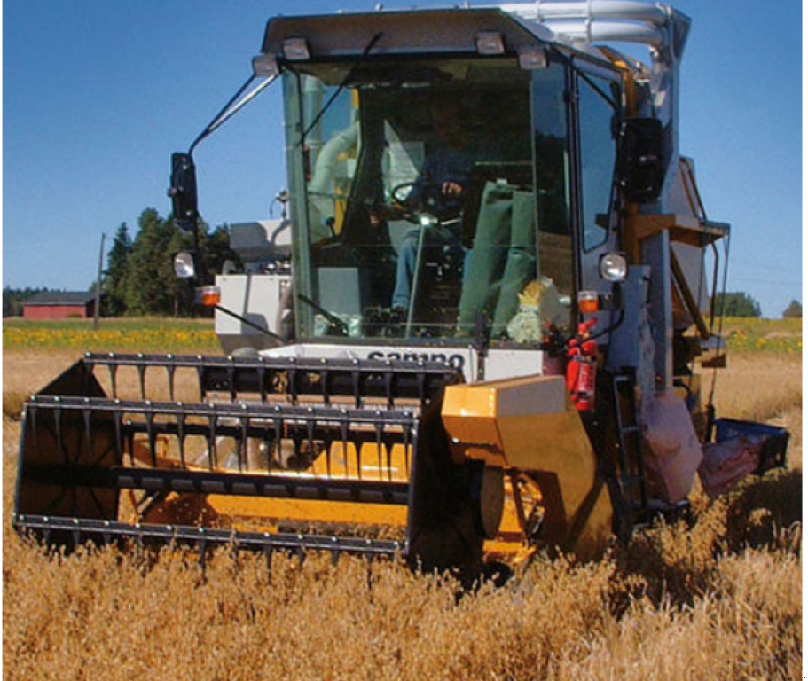 Oldtimer-Mähdrescher des Typs Sampo SR 2010, Neumaschine in Київ (Bild 2)