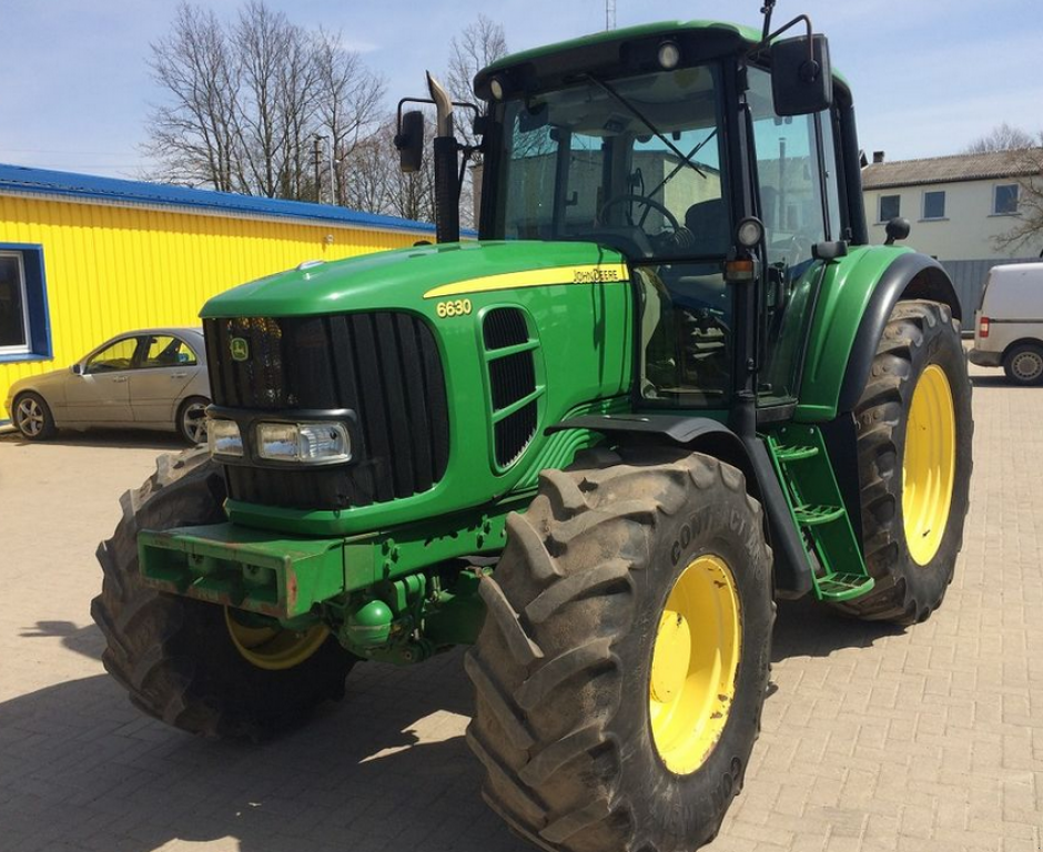 Oldtimer-Traktor des Typs John Deere 6630, Neumaschine in Київ (Bild 2)