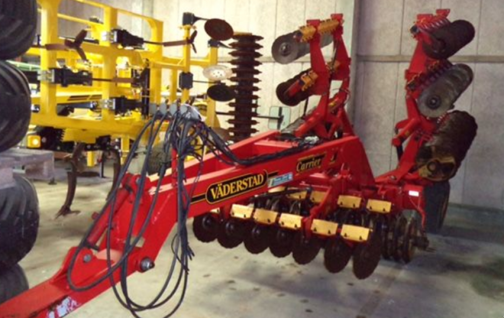 Wiesenegge des Typs Väderstad Carrier 500,  in Київ (Bild 1)