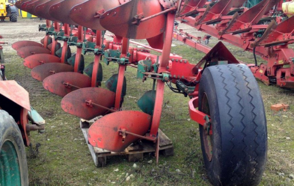 Scheibenpflug des Typs Kverneland PS 100,  in Київ (Bild 3)