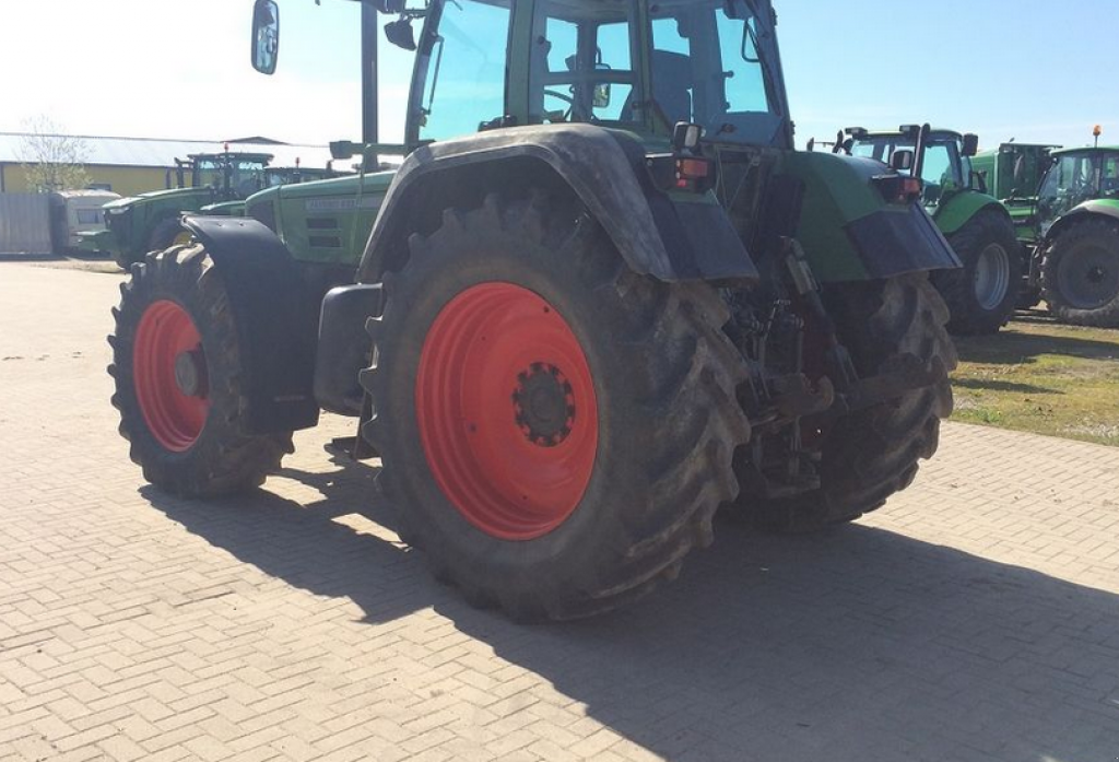 Oldtimer-Traktor des Typs Fendt Favorit 822, Neumaschine in Київ (Bild 3)
