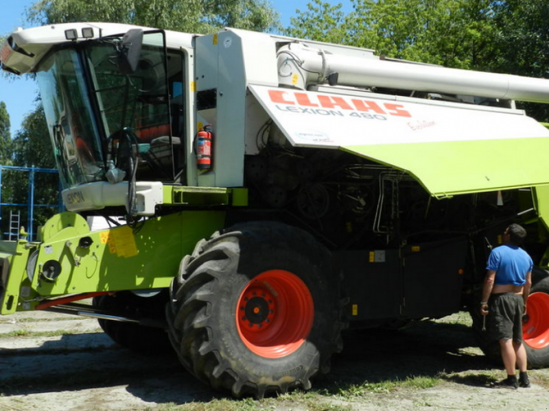 Oldtimer-Mähdrescher des Typs CLAAS Lexion 480 Evolution, Neumaschine in Київ (Bild 1)