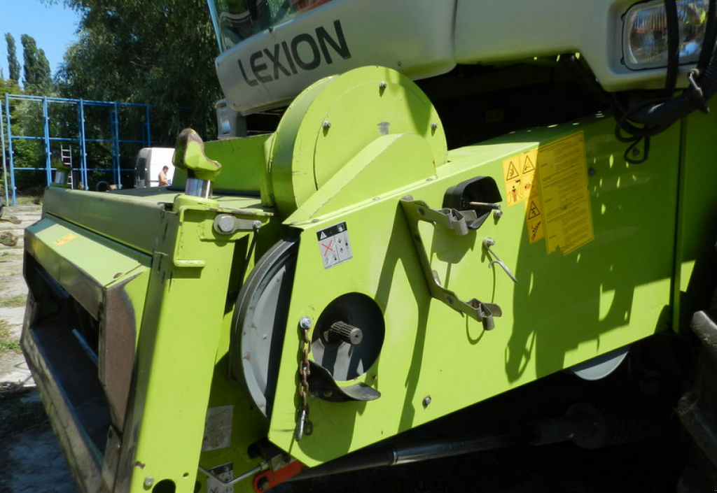 Oldtimer-Mähdrescher des Typs CLAAS Lexion 480 Evolution, Neumaschine in Київ (Bild 2)